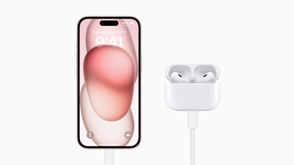 Note that iPhone 15 will cause the power bank to be charged in reverse