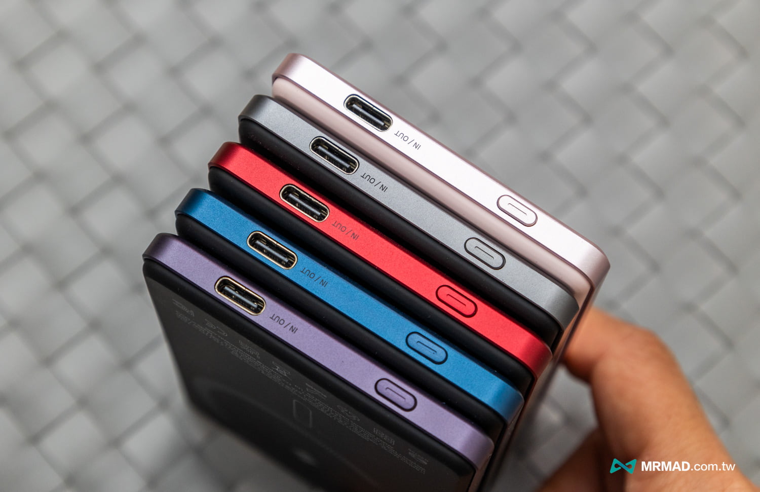 Reasons why iPhone 15 USB-C reverse charging replaces the power bank charging 1