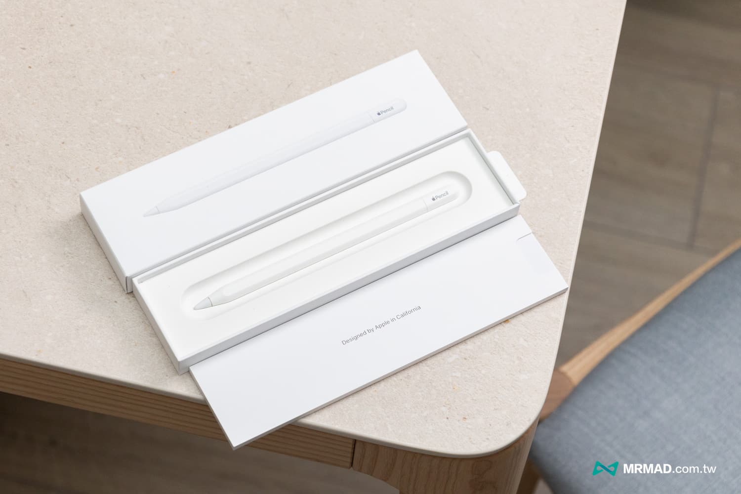 Apple Pencil USB-C Unboxing Review 3