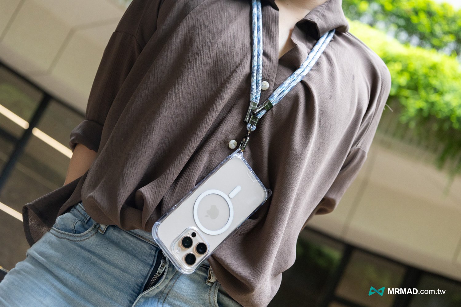 HODA iPhone 16 mobile phone lanyard
