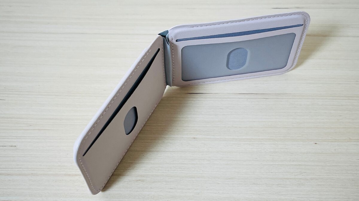 ESR Aura Wallet Stand (HaloLock) 6