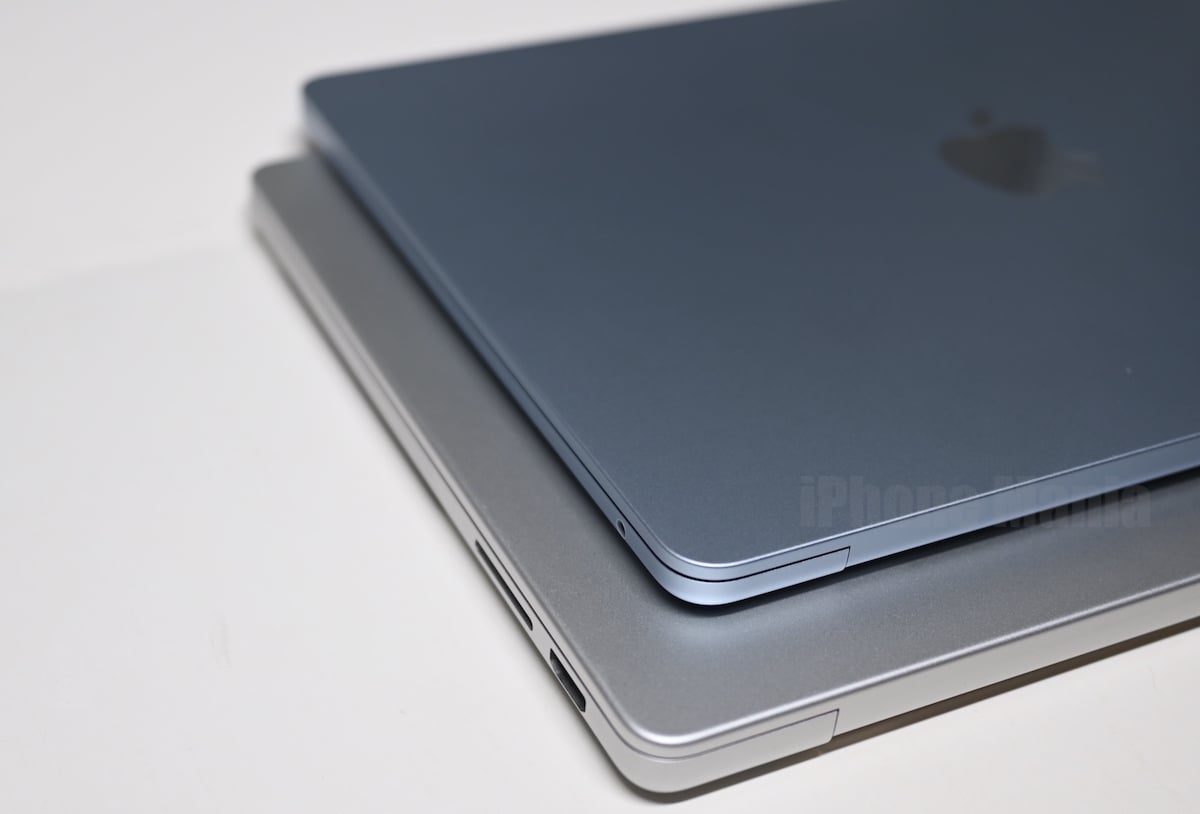 MacBook Air skyblue 0316_1