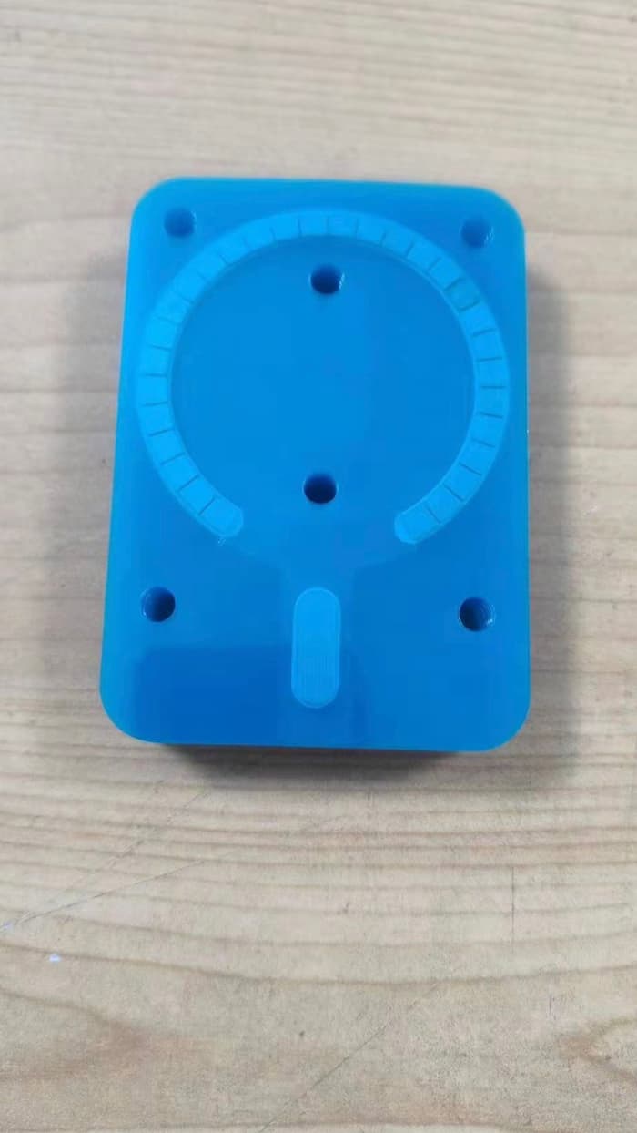 iPhone 17 Pro MagSafe Arrangement Reconstructed Hole Design Appears for the First Time 1