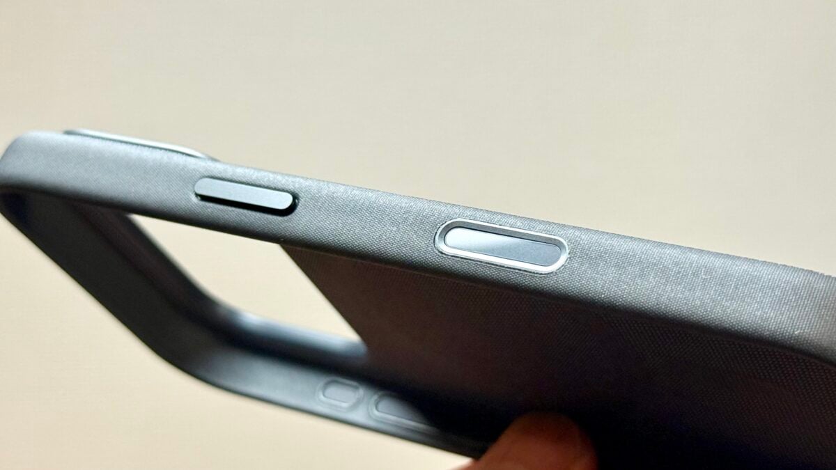 Apple Tech Woven Case Review for iPhone17 Pro