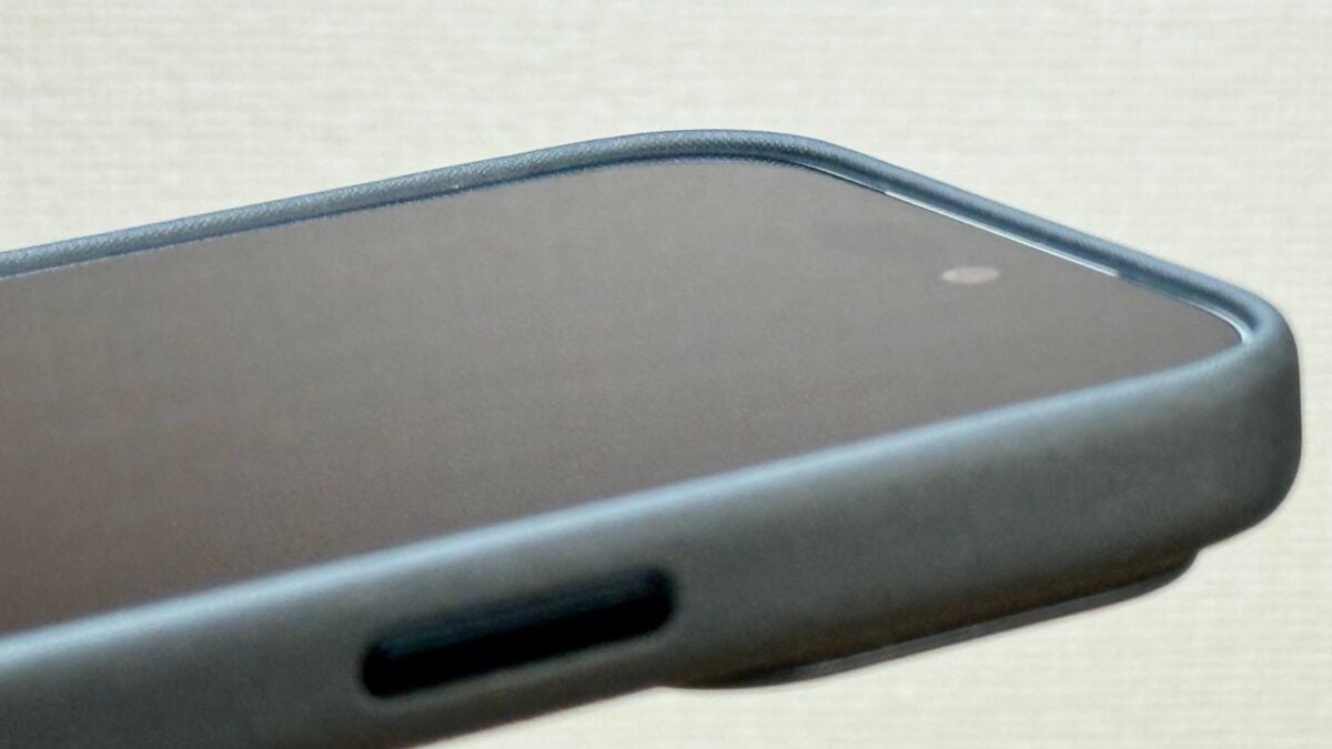 iPhone17 Pro Tech Woven Case Crossbody Strap Review hato/iPhone Mania