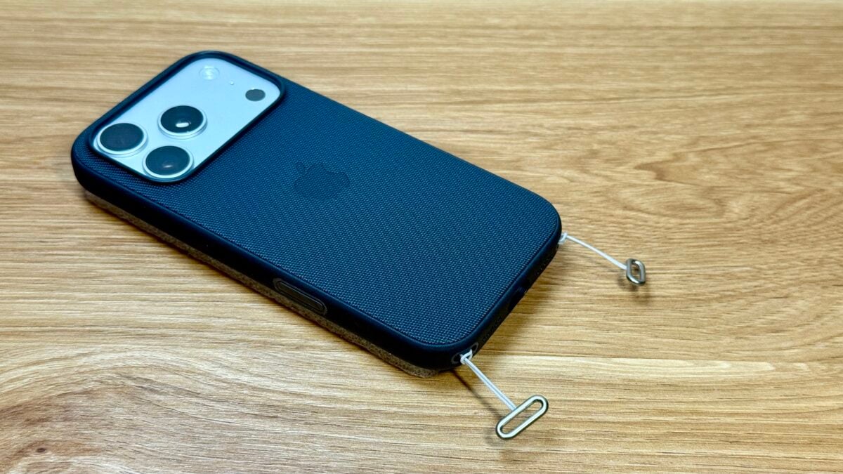 iPhone17 Pro Tech Woven Case Crossbody Strap Review hato/iPhone Mania