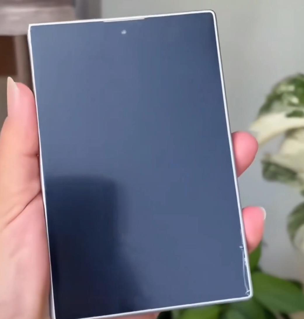 Samsung has not yet released its new flagship Galaxy, but it is close to being exposed! Wider appearance and surprisingly thin body