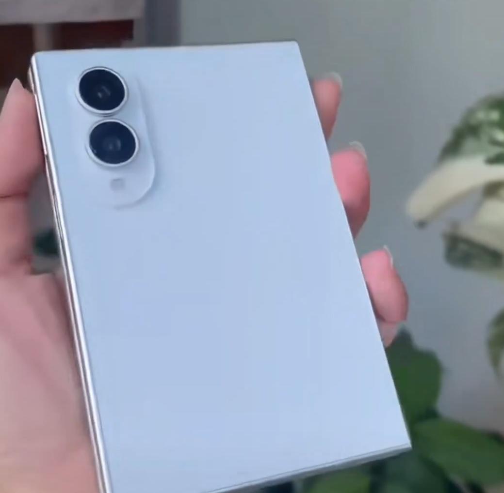 Samsung has not yet released its new flagship Galaxy, but it is close to being exposed! Wider appearance and surprisingly thin body