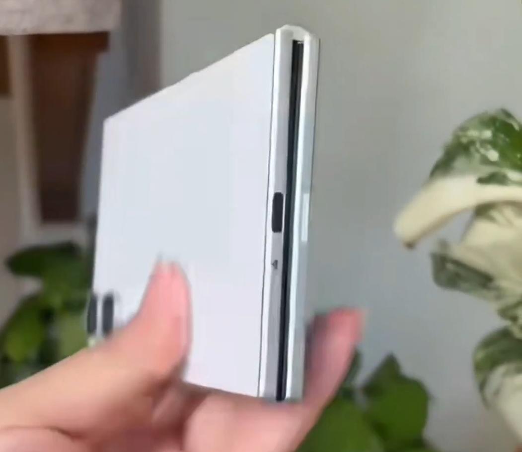 Samsung has not yet released its new flagship Galaxy, but it is close to being exposed! Wider appearance and surprisingly thin body