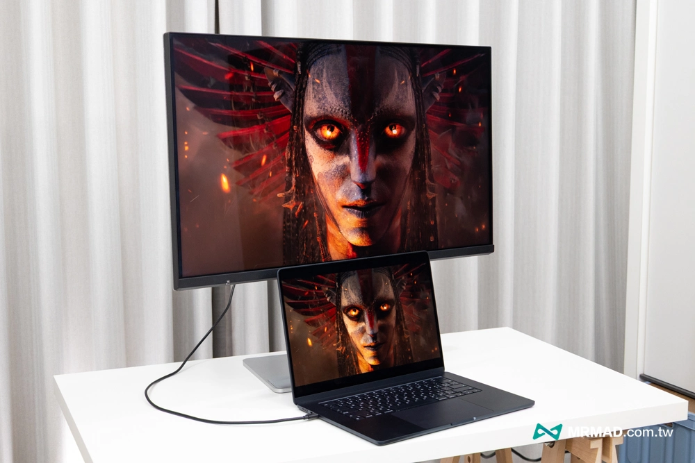 Benq MA320UG equipped with Nano Gloss mirror reflection and clarity measured 3