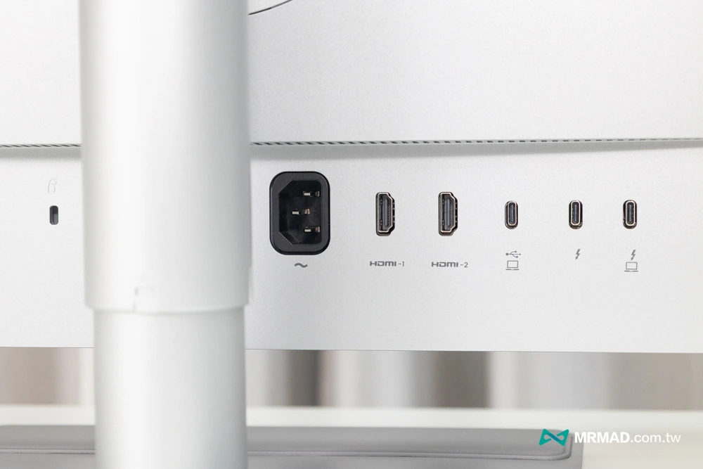 First-line integrated desktop solution Thunderbolt 4 + 96W power supply