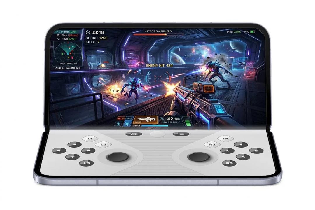 In the folding mobile game mode, players can not only enjoy a larger game screen, but also gain more space for virtual button operation. (Photo/Google)