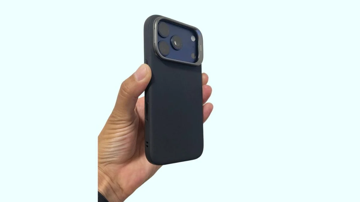 Black installed on iPhone17 Pro