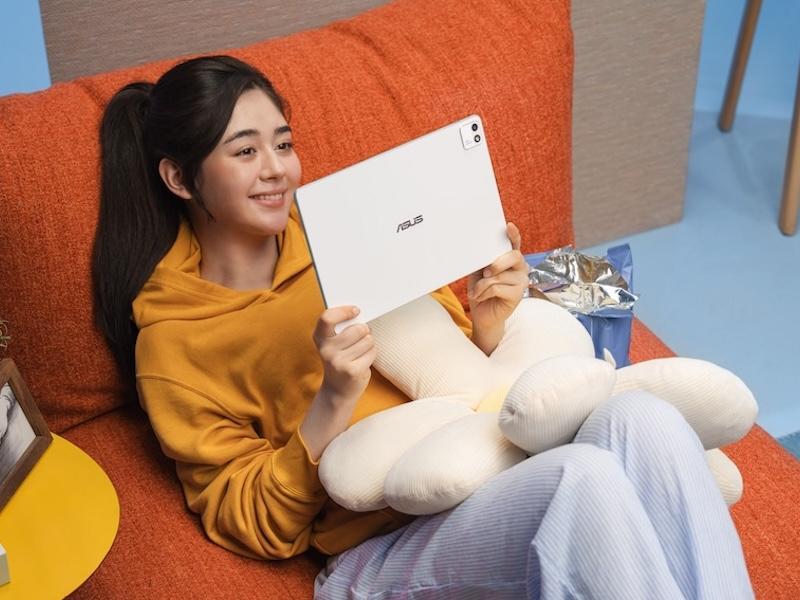 12.2-inch 2.8K dual-layer OLED eye-protecting screen with 144Hz ultra-high refresh rate and 92% screen-to-body ratio. (Photo/Asus)