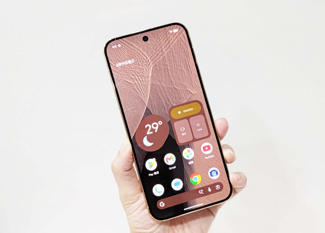 The peak brightness of the Pixel 11 Pro series Super Actua screen reaches a maximum of 3,600 nits.