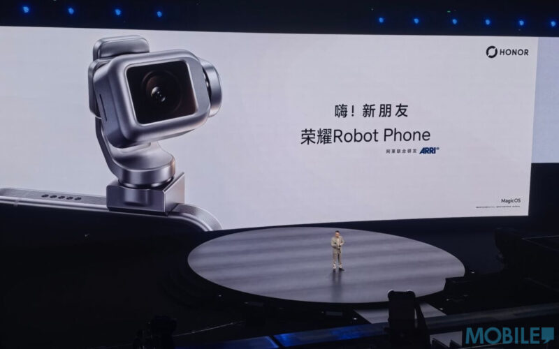 Equipped with a 4DoF titanium alloy gimbal and dual 200MP lenses, the HONOR Robot Phone is priced from RMB 9,999!