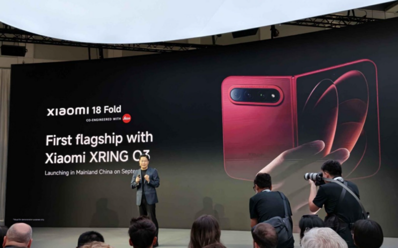 Xiaomi 18 Fold appears at IFA 2026: The internal and external screens come standard with super pixel technology and 4,000 nits peak brightness!