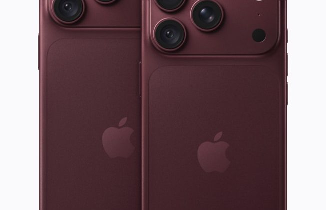 iPhone 18 Pro Max and iPhone 18 Pro in burgundy